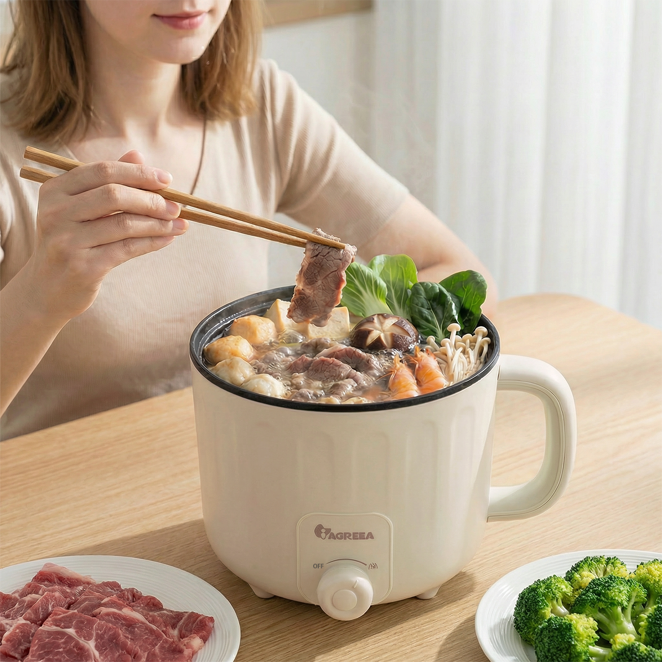 IAGREEA 1.6L Mini Electric Cooking Pot - 600W Portable Non-Stick Multi-Function Cooker with Auto Shut-Off & Overheat Protection, Compact Ramen & Shabu-Shabu Kettle for Dorms, Small Apartments, Travel & Camping - Fast Boil